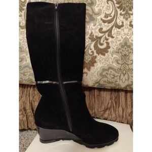 Brunate - brand new black suade solis heel boot